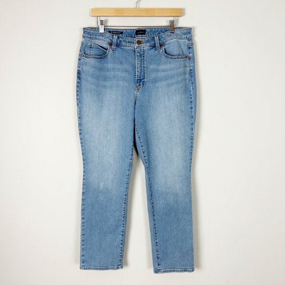 Talbots Straight Leg Jeans Light Wash Classic Size 14 Petite Women's - Picture 1 of 4